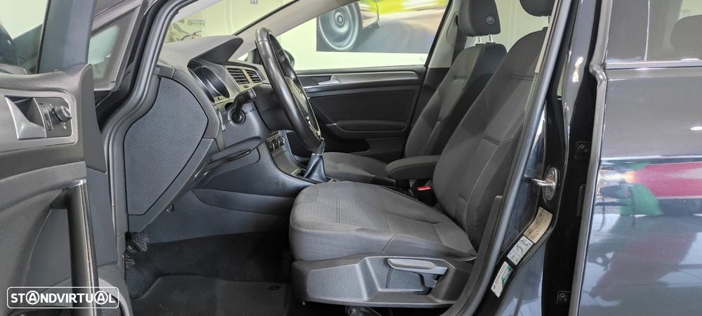 VW Golf Variant 1.6 TDi Sportline - 16