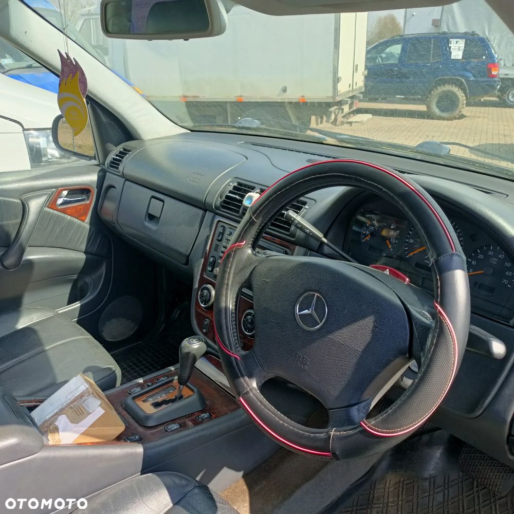 Mercedes-Benz ML - 11