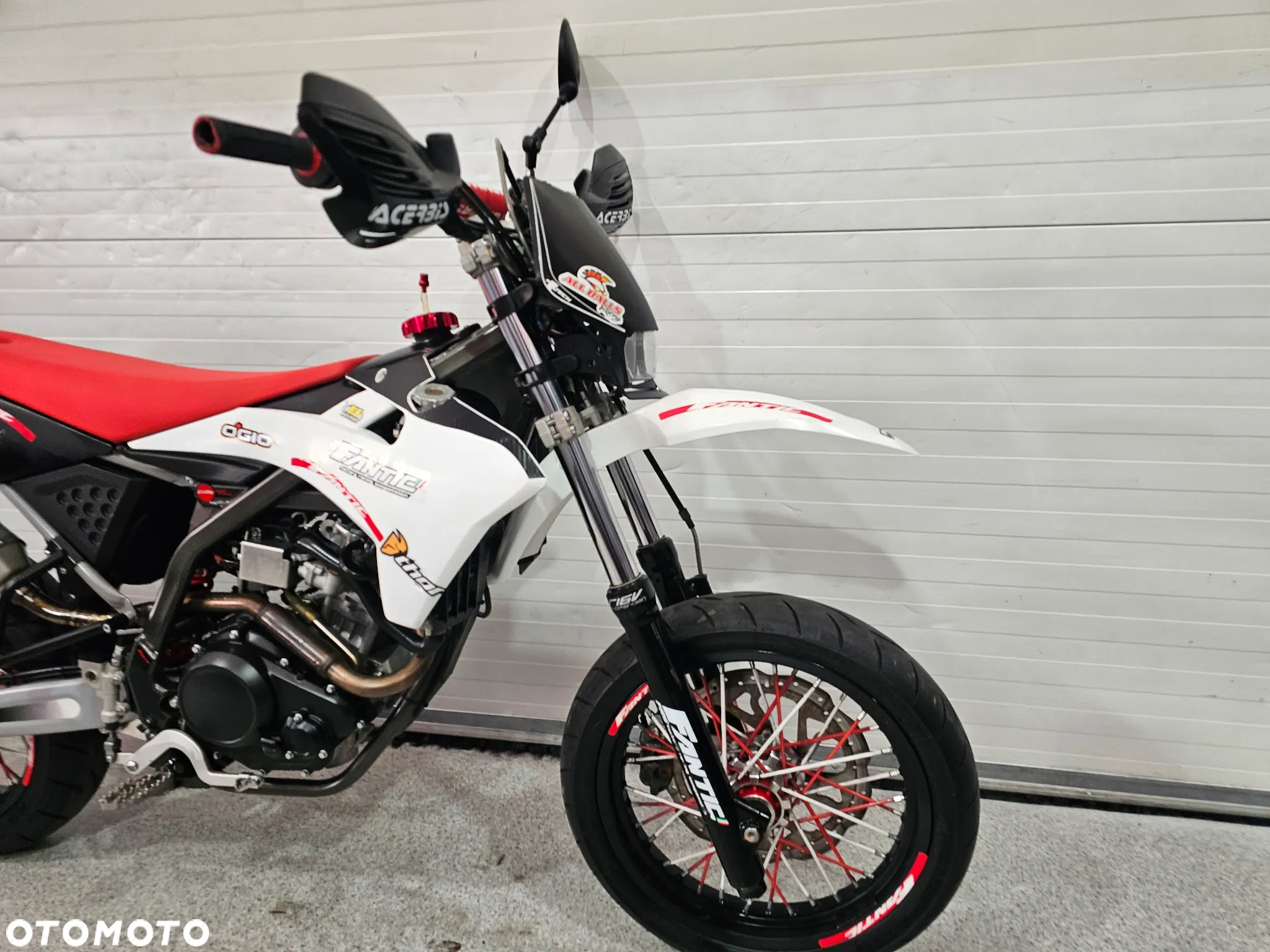 Fantic Inny - 16