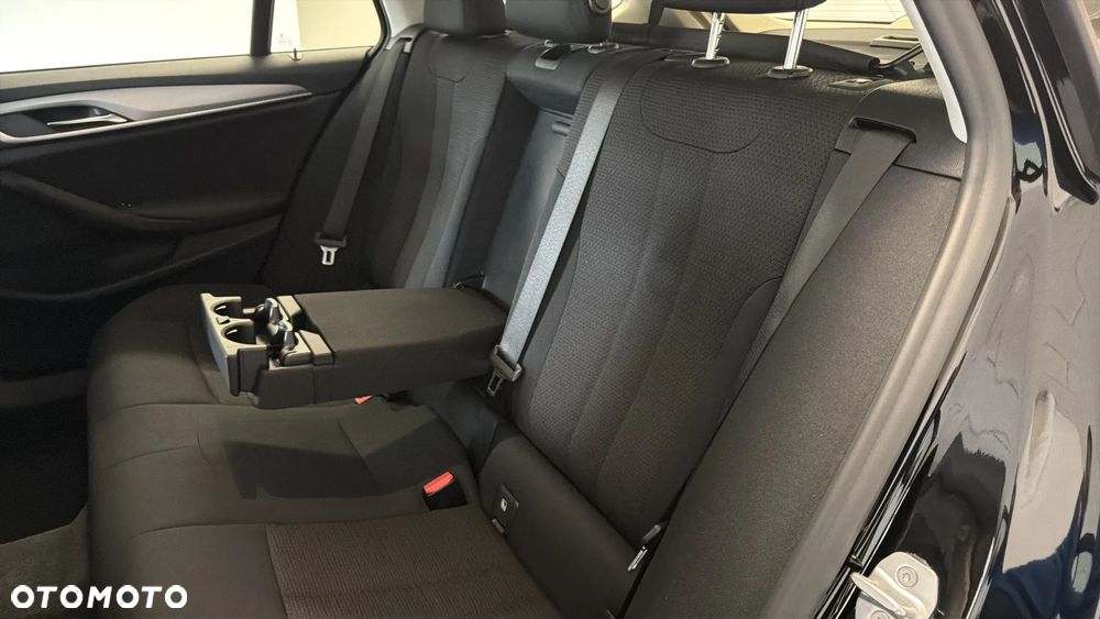 BMW Seria 5 520d mHEV - 21