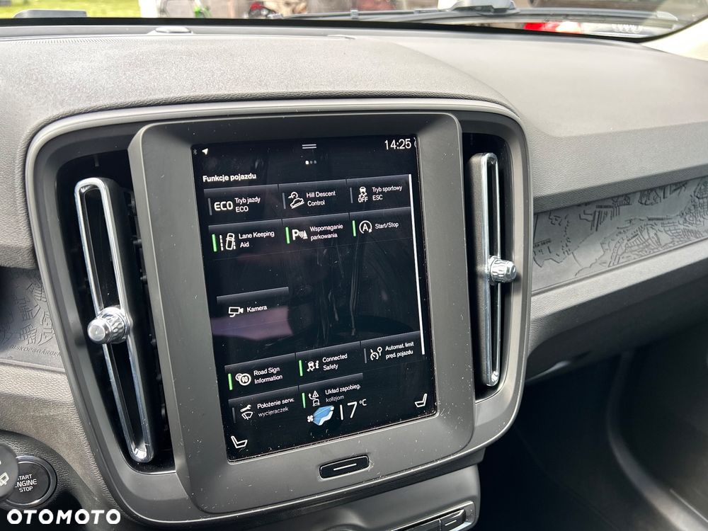 Volvo XC 40 T2 Essential - 16
