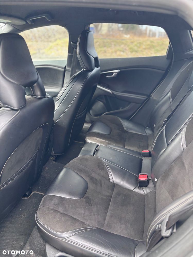 Volvo V40 D3 Drive-E R-Design Momentum - 10