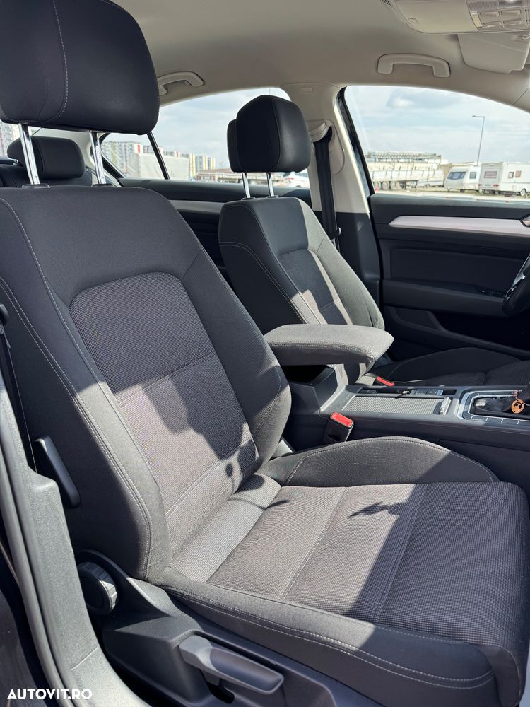 Volkswagen Passat 2.0 TDI SCR DSG BlueMotion Comfortline - 13