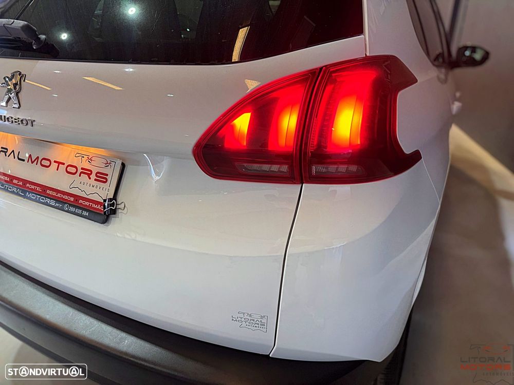 Peugeot 2008 1.2 PureTech Style - 8