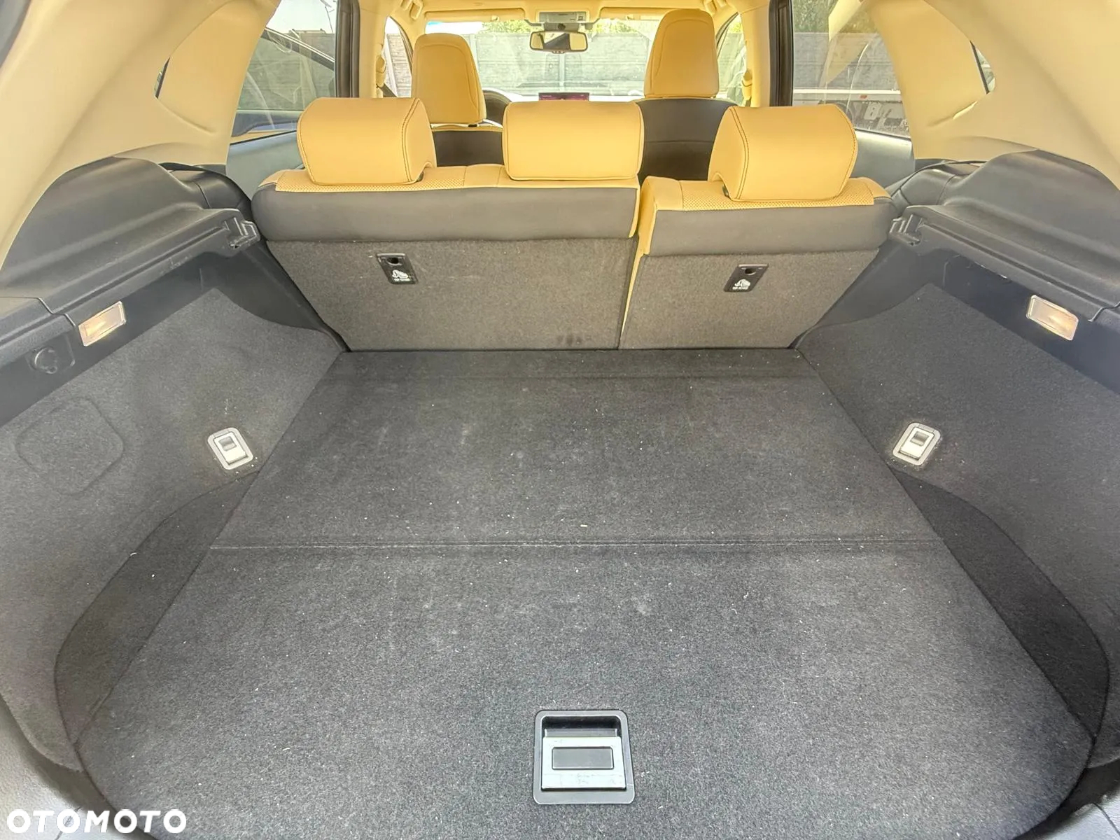 Lexus NX 300h Comfort AWD - 14