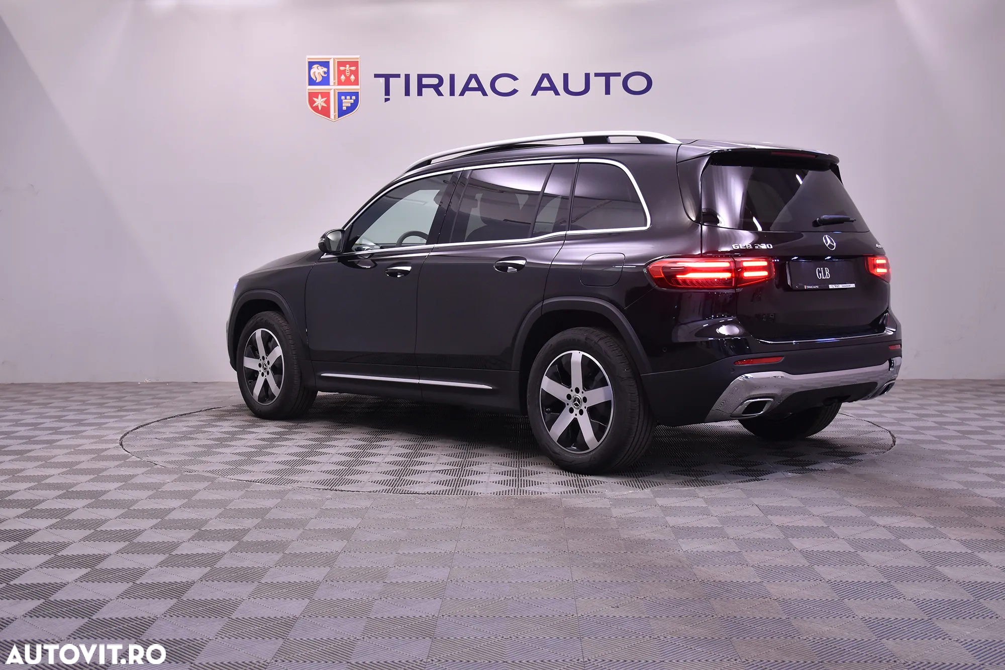 Mercedes-Benz GLB 220 4Matic 8G-DCT Progressive Advanced - 3