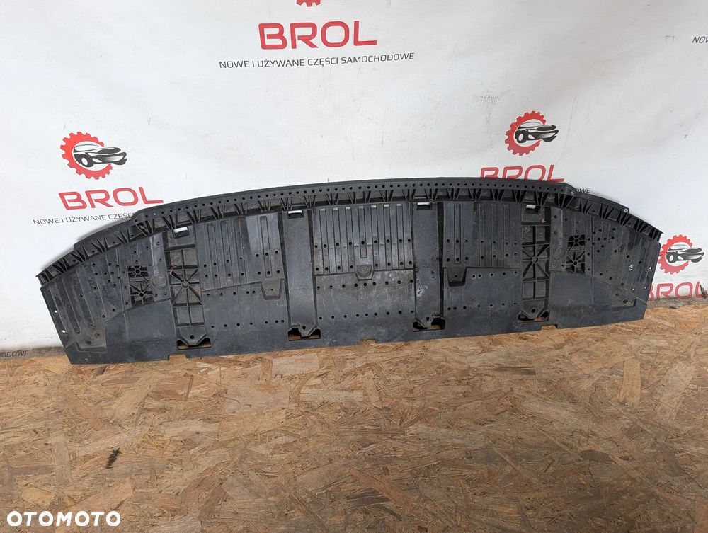 OSŁONA POD ZDERZAK AUDI Q3 8U  8U0807233C - 2