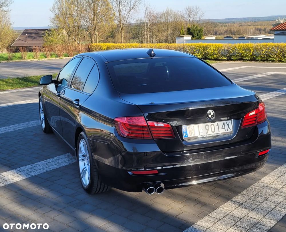 BMW Seria 5 520d xDrive - 5