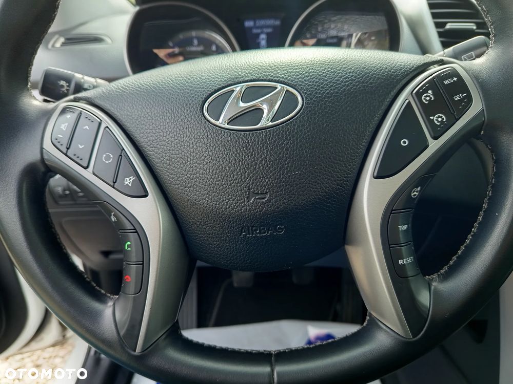 Hyundai i30 1.6 CRDi BlueDrive Premium - 35