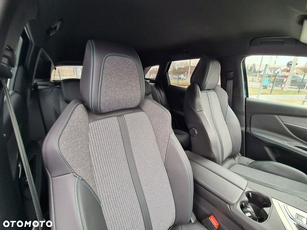 Peugeot 3008 1.2 PureTech Allure Pack S&S EAT8 - 33