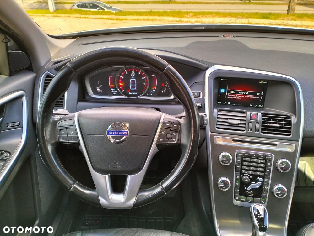 Volvo XC 60 T5 Geartronic Kinetic - 16