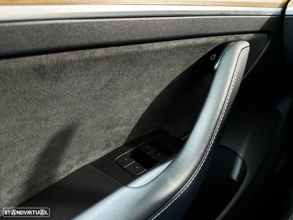 Tesla Model 3 Standard Range Plus RWD - 45