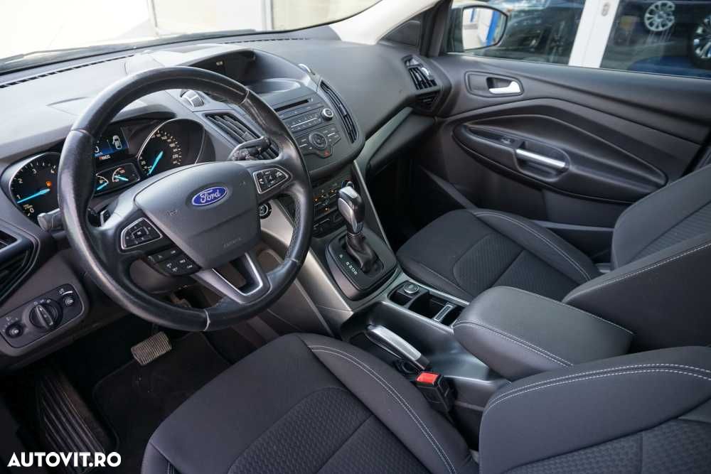 Ford Kuga - 8