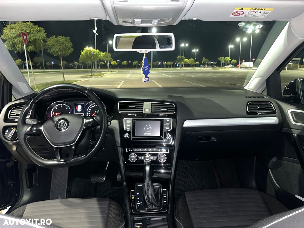 Volkswagen Golf - 14