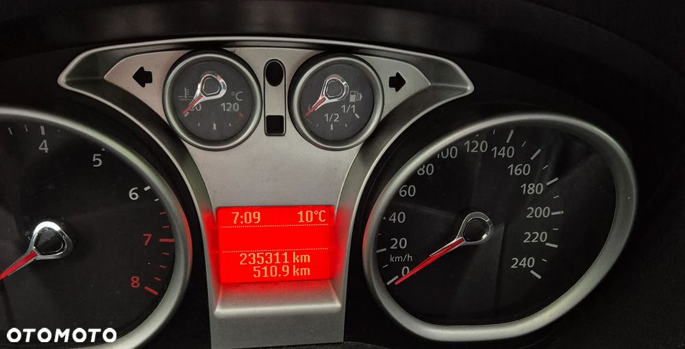 Ford Focus 1.6 Trend - 12
