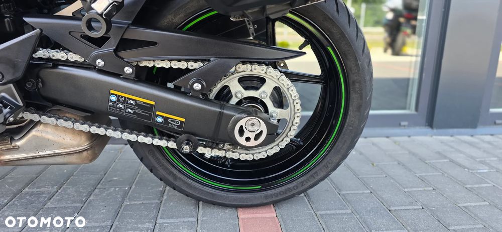 Kawasaki Ninja 1000 SX - 34
