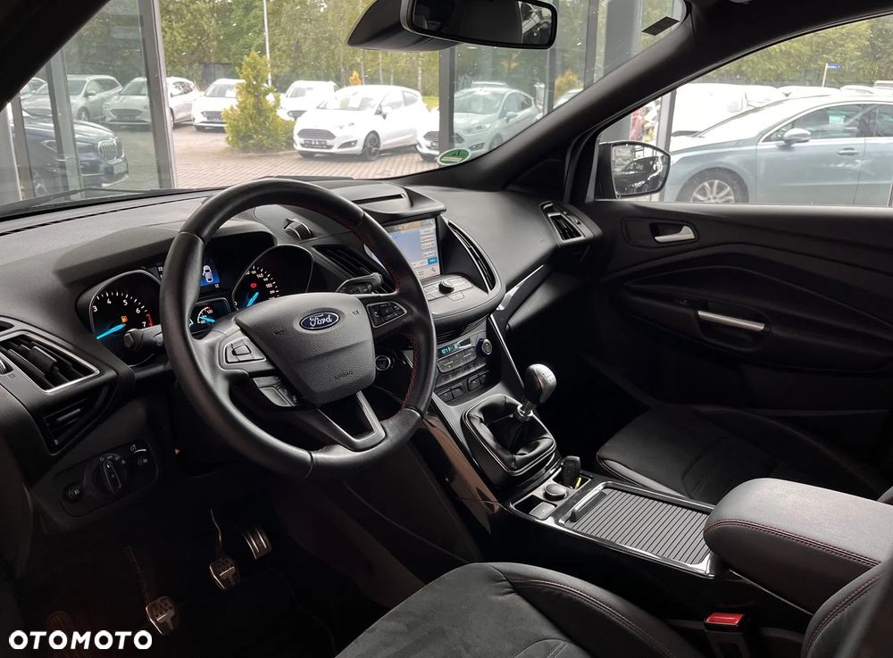 Ford Kuga 1.5 EcoBoost ST-LINE X - 10