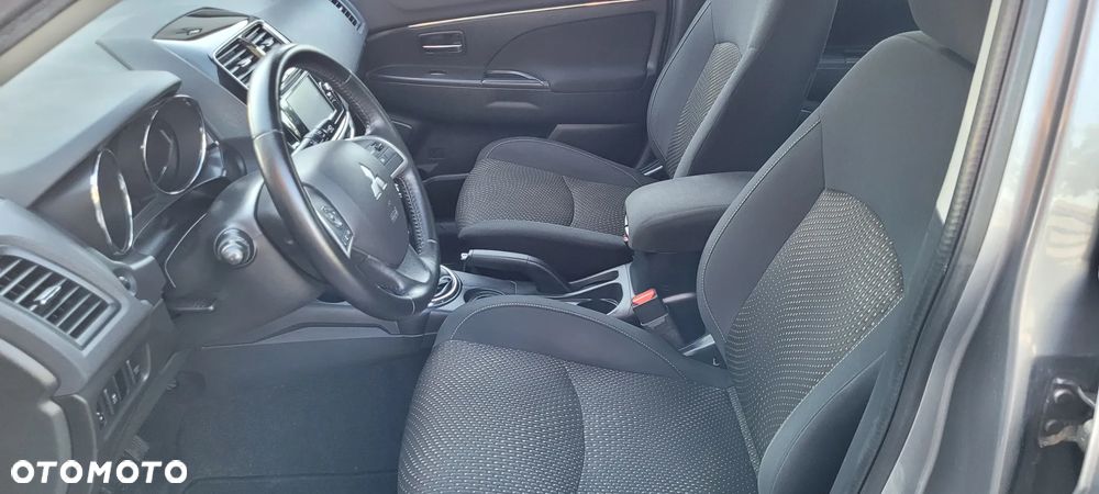 Mitsubishi ASX - 14