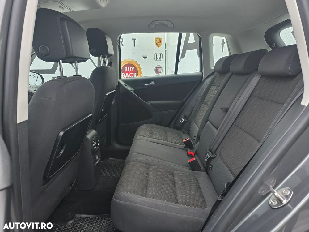 Volkswagen Tiguan 2.0 TDI DPF 4Motion BlueMotion Technology DSG Track & Field - 8