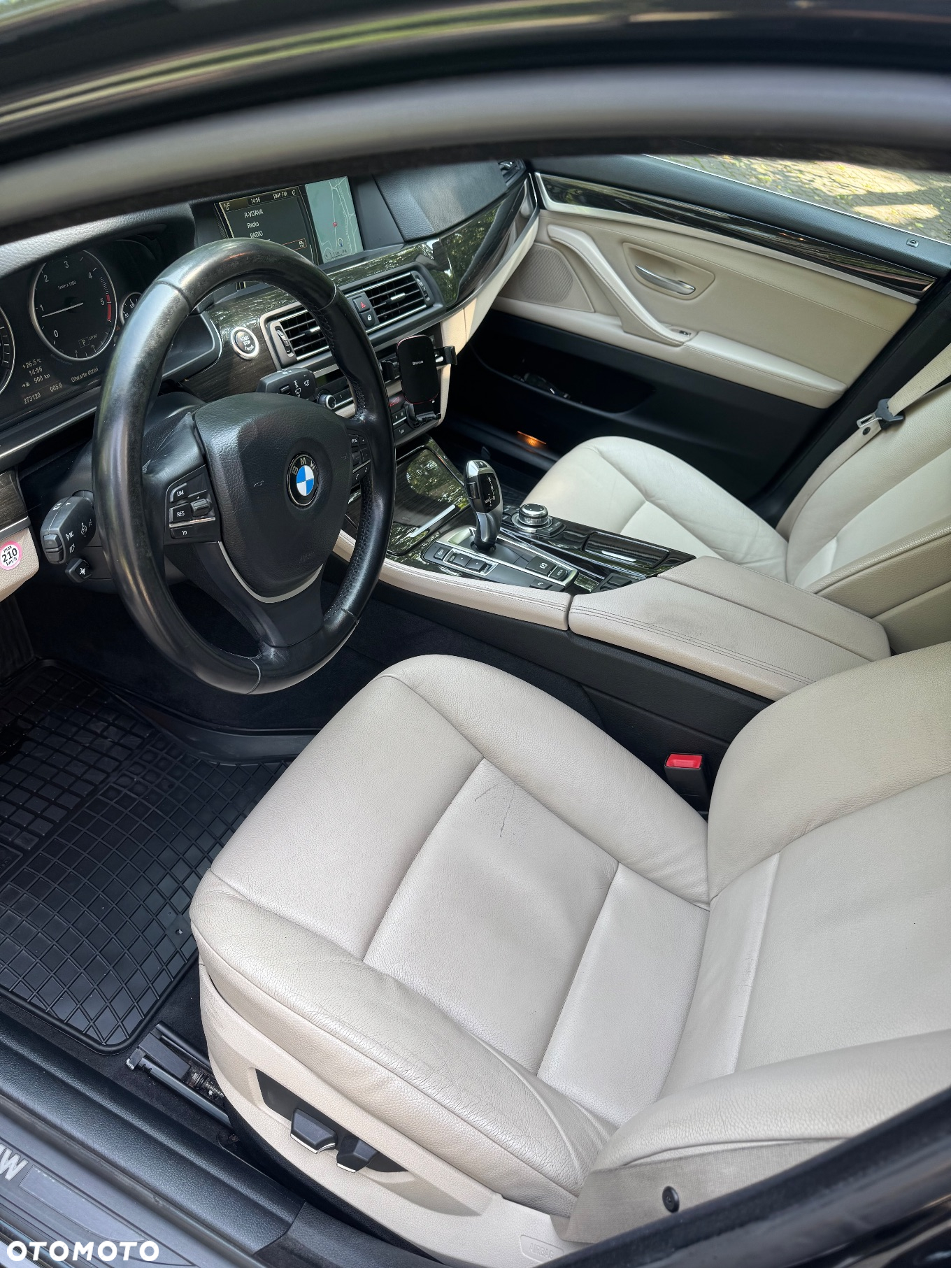 BMW Seria 5 520d Touring - 12