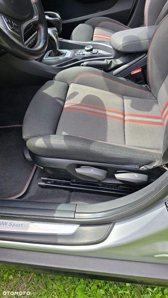 BMW X1 xDrive20d Sport Line - 23