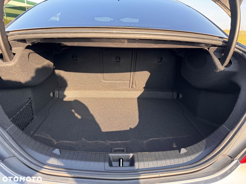 Mercedes-Benz CLA 200 7G-DCT Urban - 30