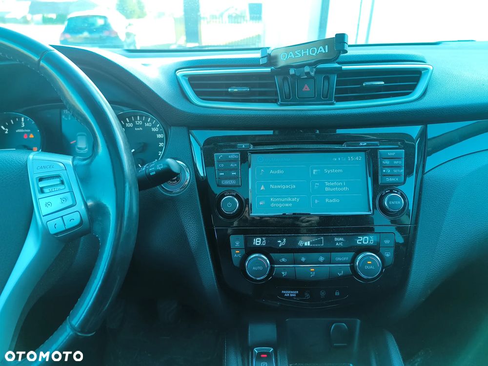 Nissan Qashqai 1.6 dCi 4 x 4 DPF Start/Stop tekna - 10