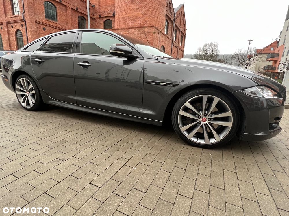 Jaguar XJ - 2