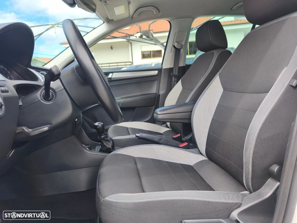 Skoda Rapid Spaceback 1.4 TDI Ambition - 9