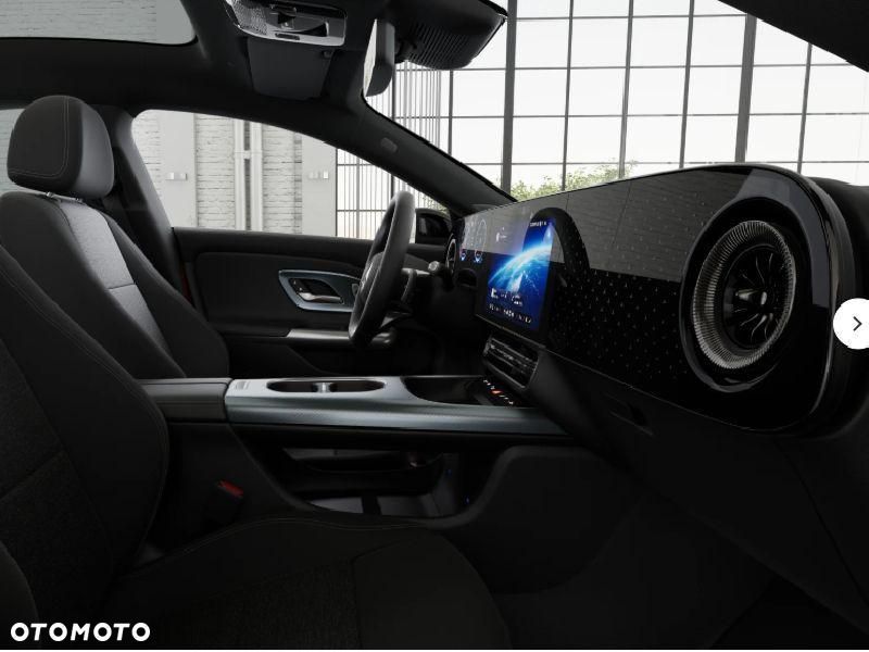 Mercedes-Benz CLA - 8