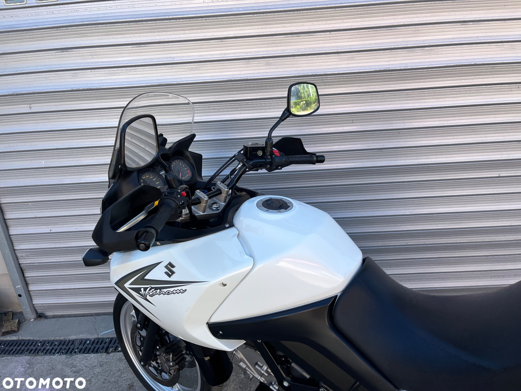 Suzuki DL - 10