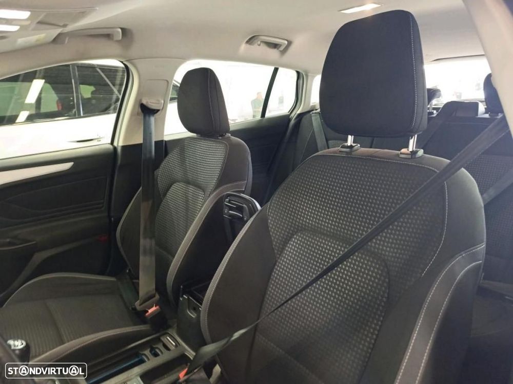 Ford Focus SW 1.5 TDCi EcoBlue Active - 3