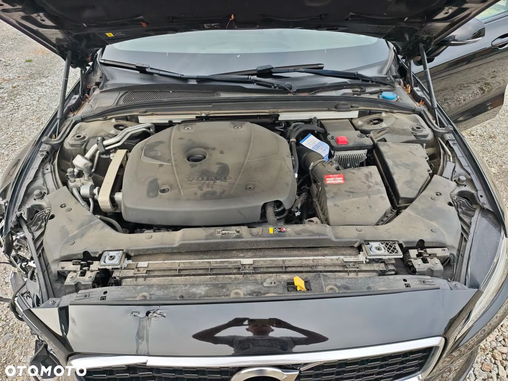 Volvo V60 T4 Geartronic R-Design - 22