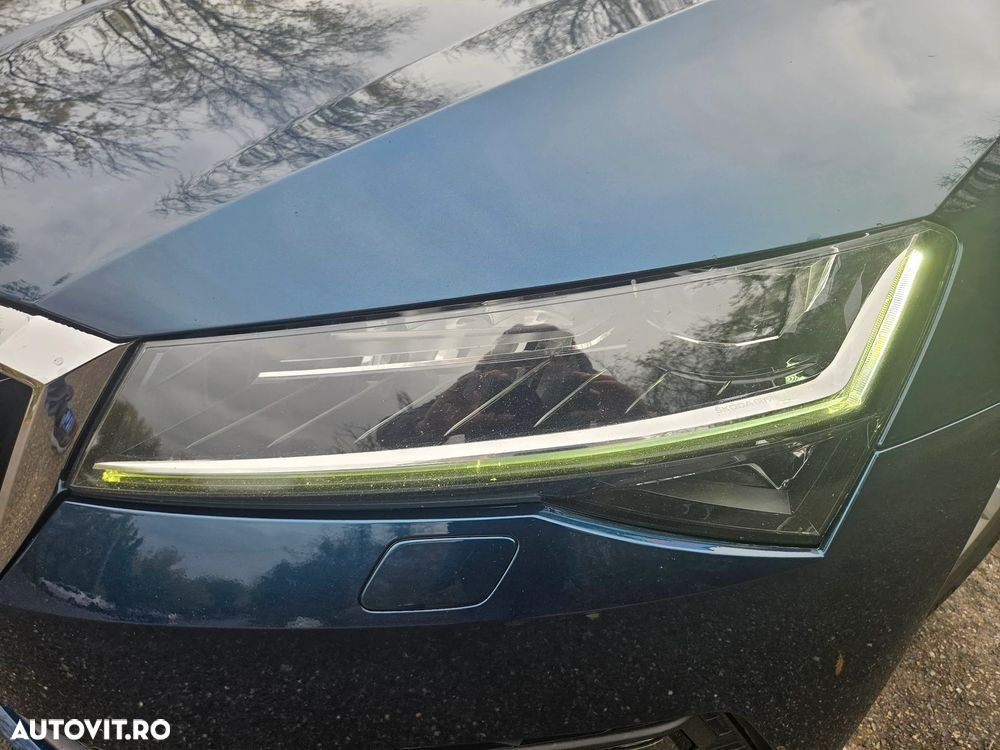 Skoda Superb 2.0 TDI DSG Ambition - 28