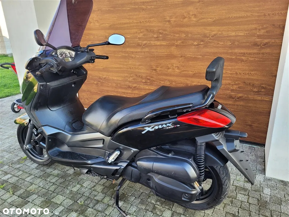 Yamaha X-max - 10