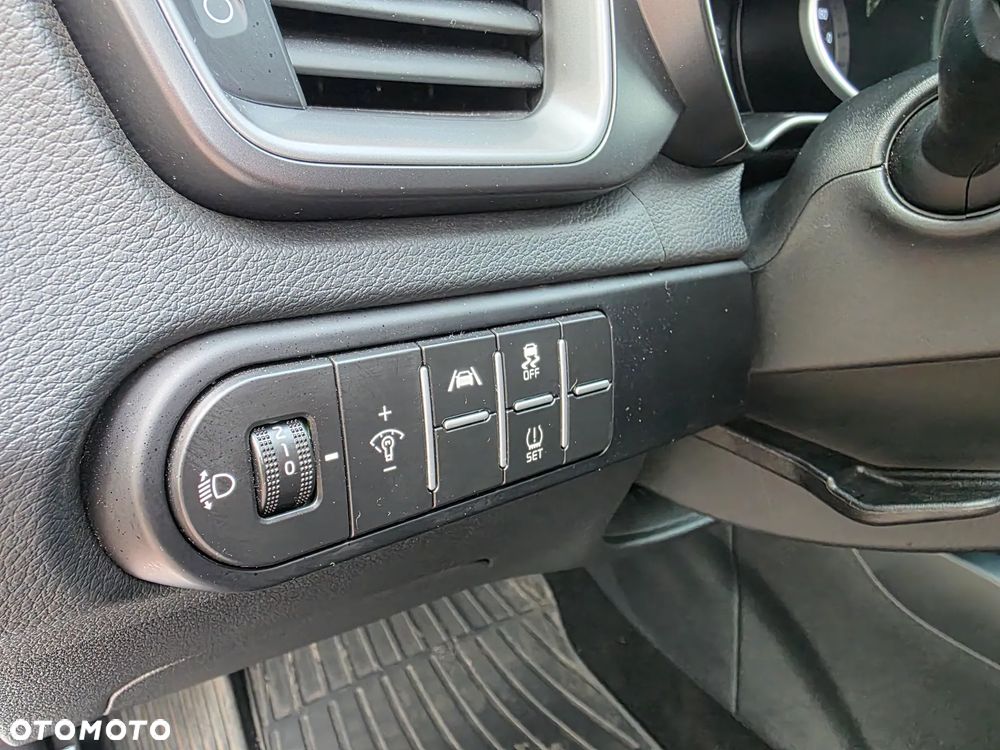 Kia Ceed 1.5 T-GDI M DCT - 31