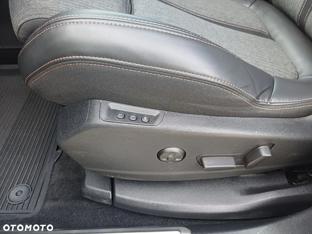 Peugeot 5008 - 13