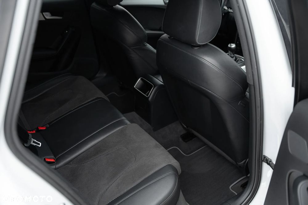 Audi A4 Avant 2.0 TDI DPF S line Sportpaket - 25