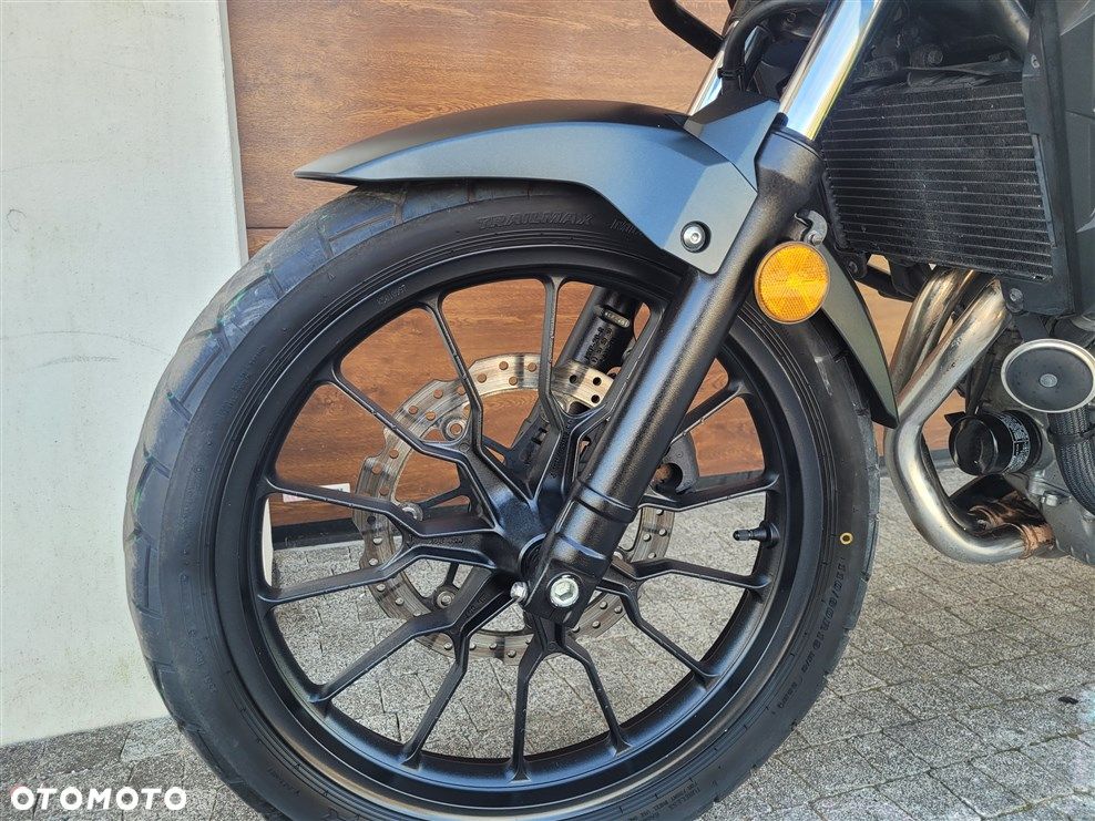 Honda CB - 23