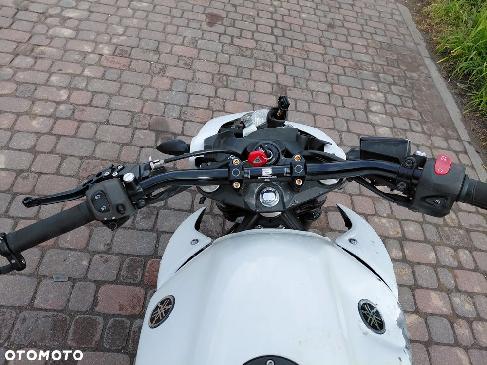 Yamaha XJ - 26