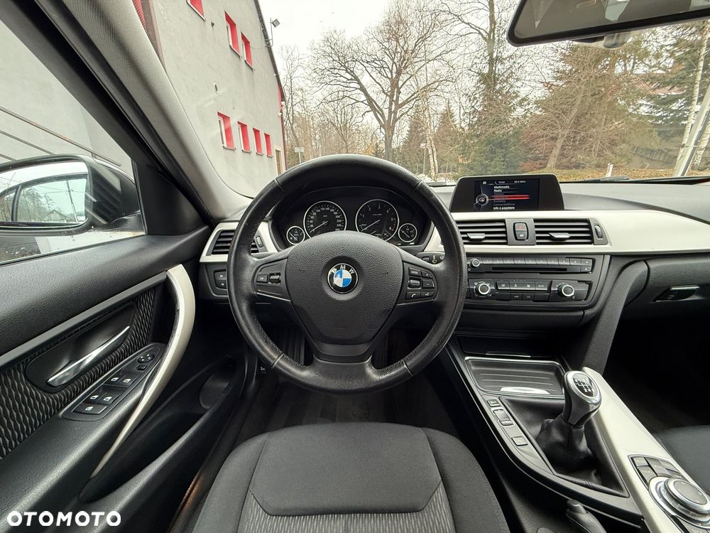 BMW Seria 3 316d - 30
