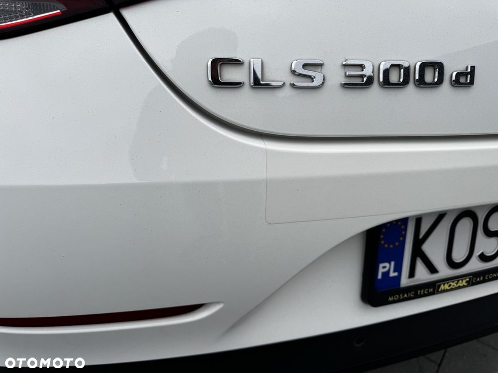 Mercedes-Benz CLS 300 d 4Matic 9G-TRONIC AMG Line - 34