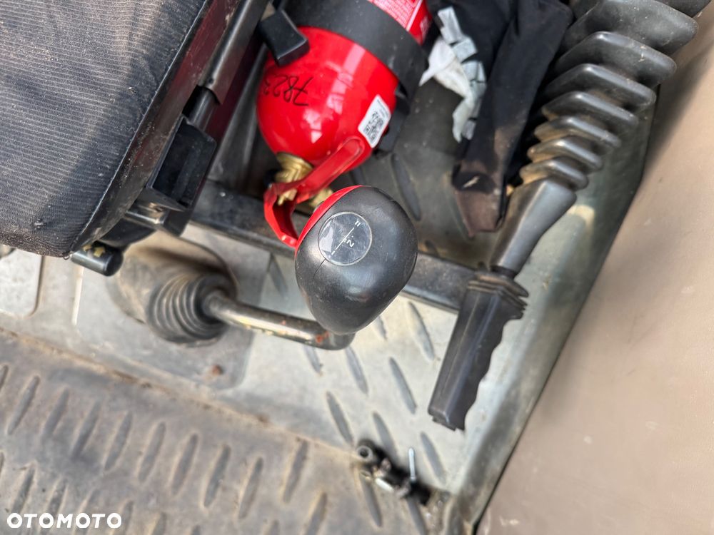 Renault Ergos 95 Klimatyzacja manualna skrzynia 2001 r. 4x2 kosiarka bijakowa - 15