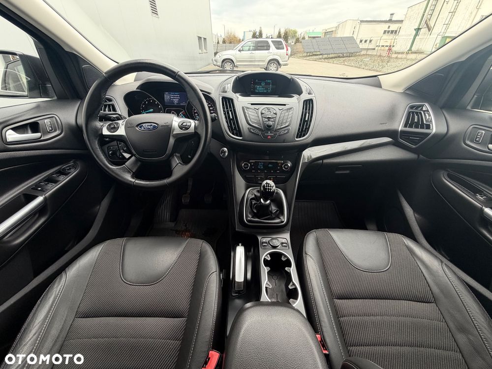 Ford Kuga 1.5 EcoBoost 2x4 Titanium - 27