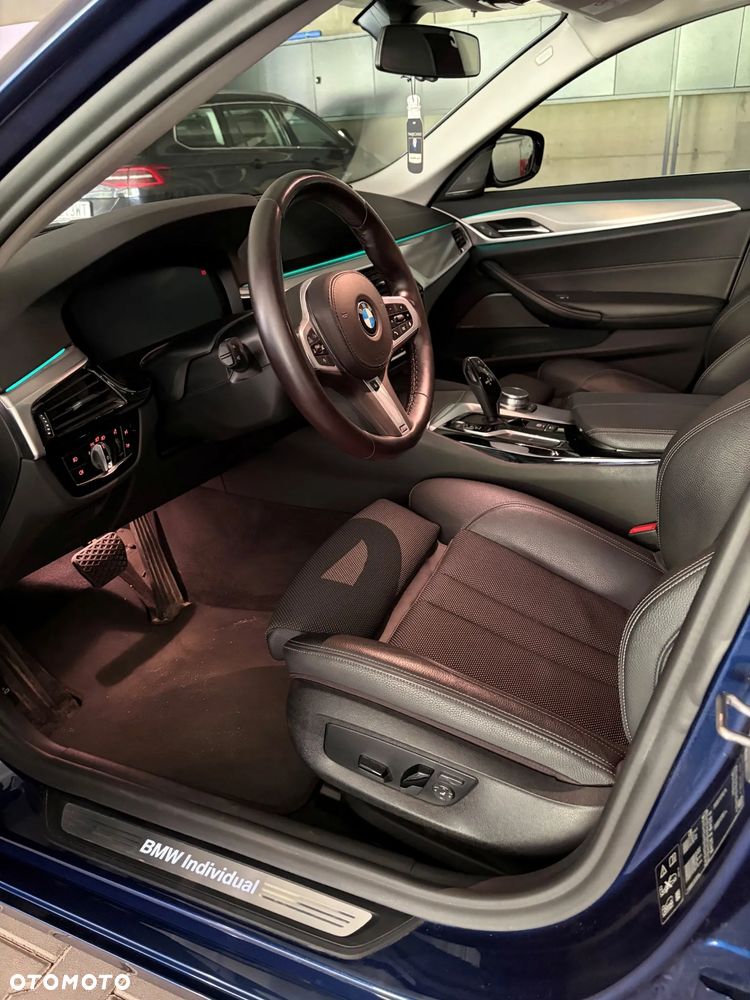 BMW Seria 5 520d xDrive mHEV - 12