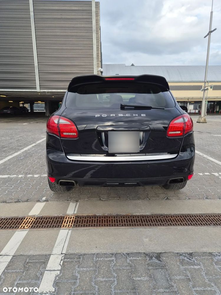 Porsche Cayenne - 4