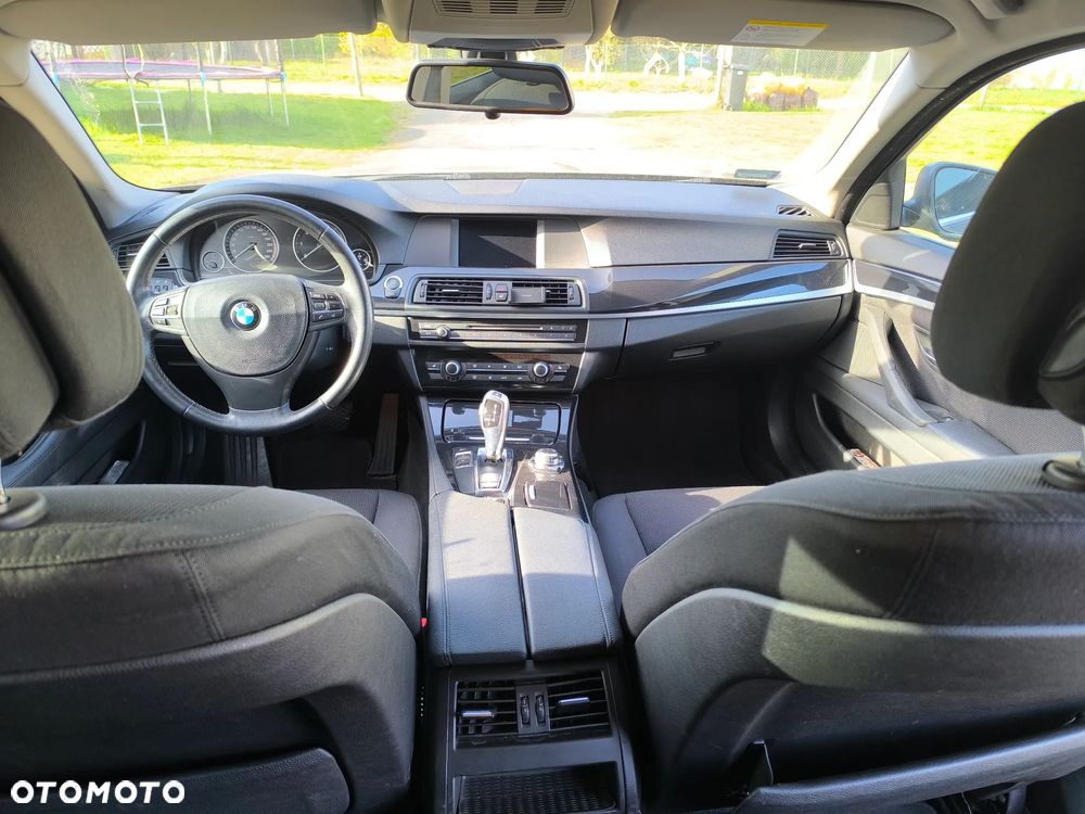 BMW Seria 5 520d - 13