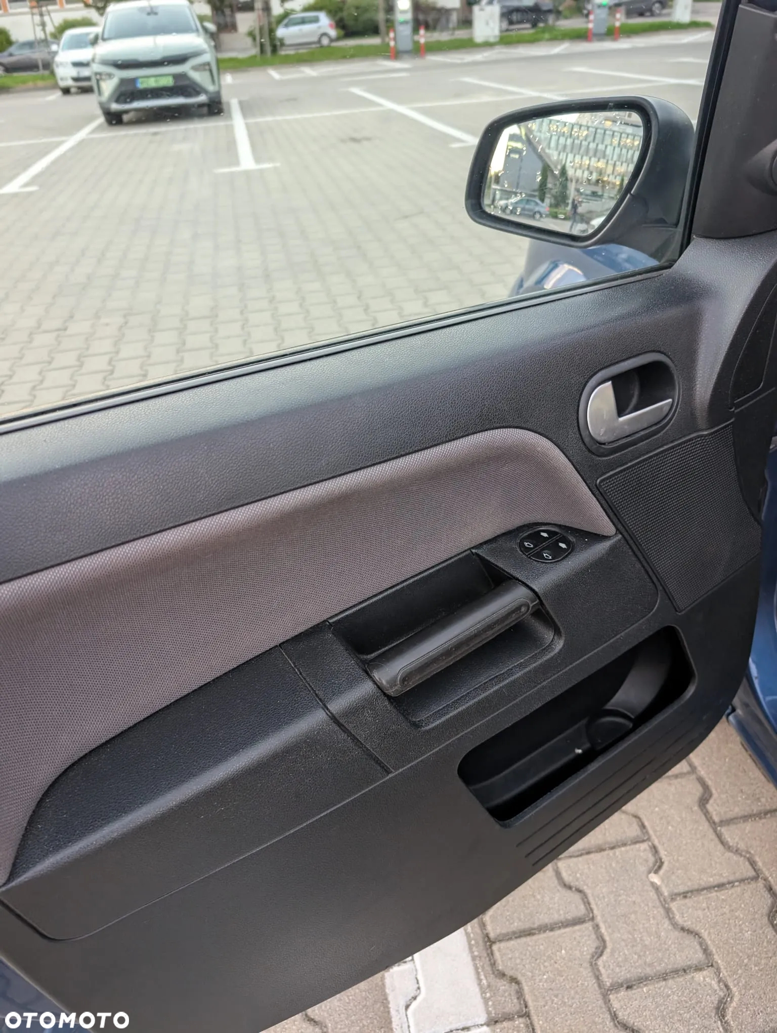 Ford Fusion - 10