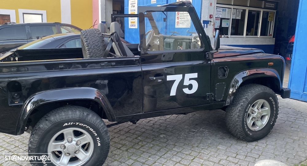 Land Rover Defender 90 2.5 Td5 E - 4