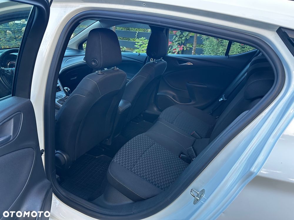 Opel Astra - 10
